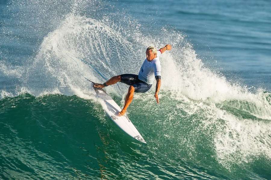 Vasco Ribeiro, pentacampeão nacional de surf, de 30 anos
