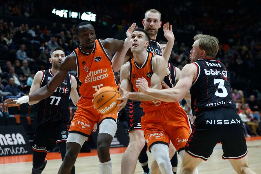 El Valencia consiguió encontrar el camino hacia la victoria