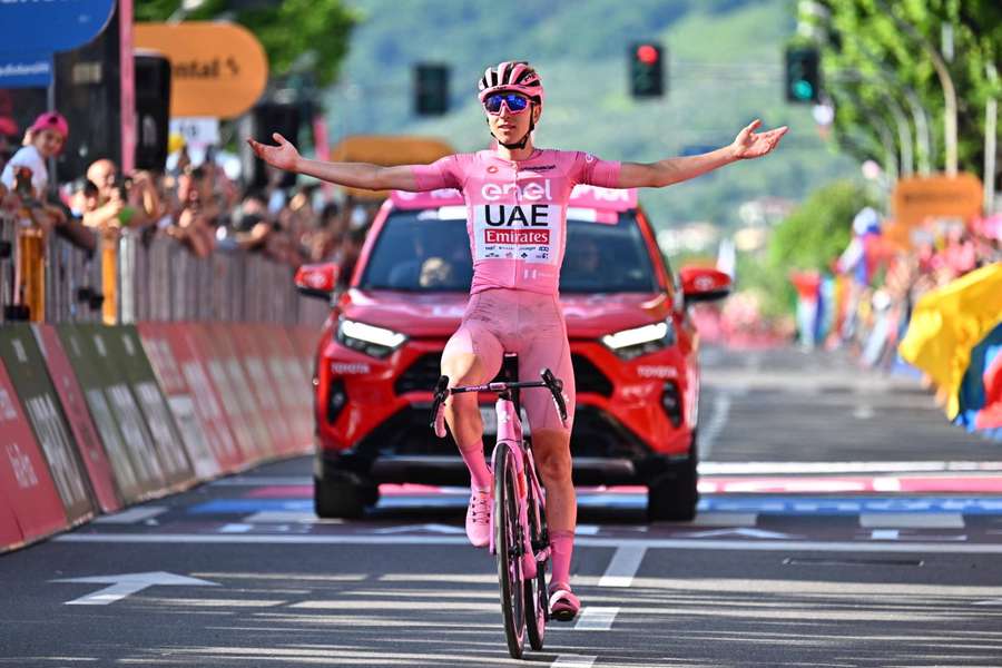 Giro d'Italia - wspaniałe zwycięstwo Pogacara