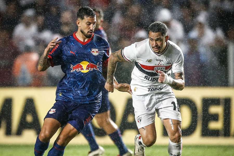 O Bragantino venceu mais um duelo paulista no Brasileirão