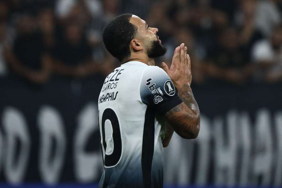 Memphis lamentou eliminação precoce do Corinthians na Libertadores