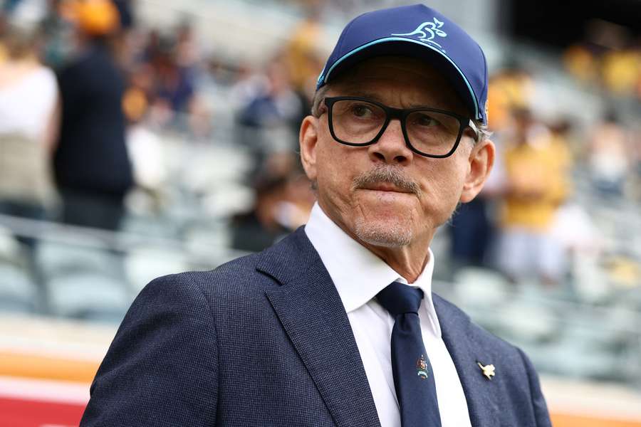 Australia coach Les Kiss Australia coach Les Kiss