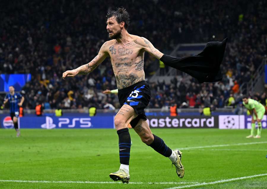 Francesco Acerbi of Inter celebrates scoring his team's third goal Francesco Acerbi of Inter celebrates scoring his team's third goal
