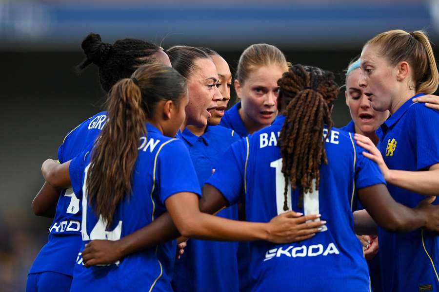 Chelsea scored five times in their UEFA Women's Champions League third qualifying round first leg match. Chelsea scored five times in their UEFA Women's Champions League third qualifying round first leg match.