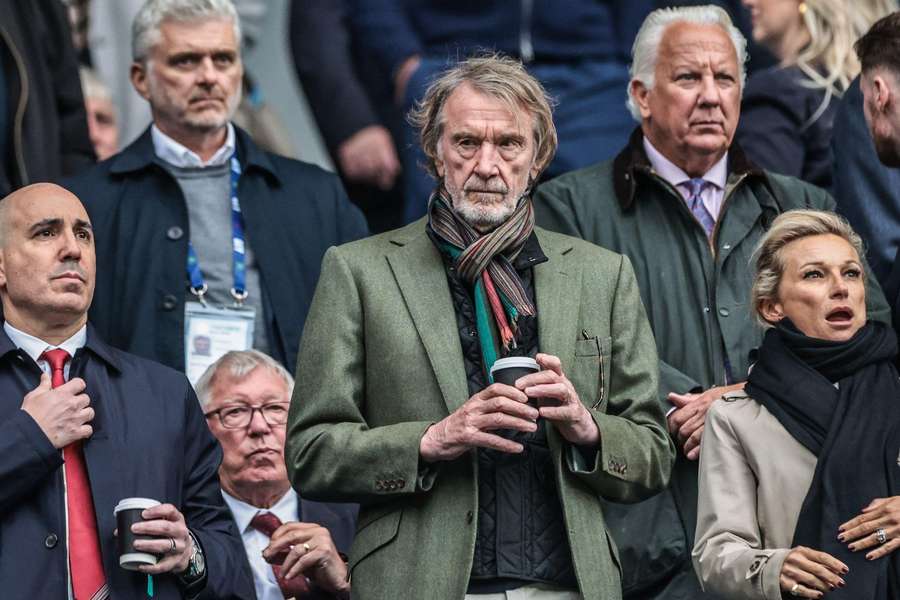 Ratcliffe attacks ex-Man Utd staff: A level of MEDIOCRITY Ratcliffe attacks ex-Man Utd staff: A level of MEDIOCRITY