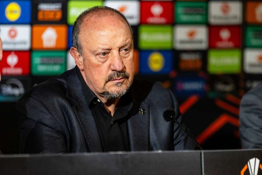 Benítez na tiskové konferenci. (archivní foto) Benítez na tiskové konferenci. (archivní foto)