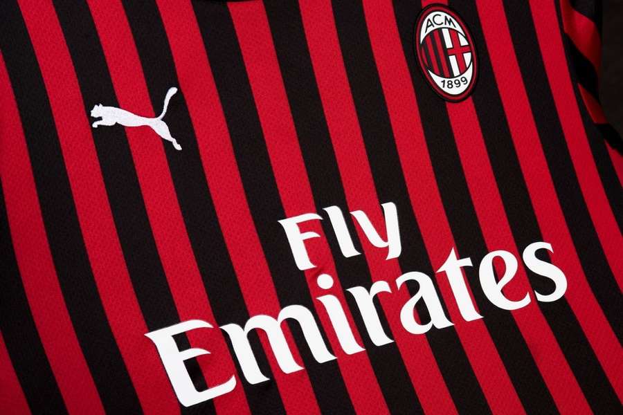 AC Milan va incasa de la sponsor 30 de milioane de euro pe an