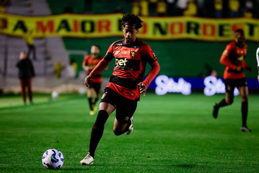 O Sport vive fase muito difícil