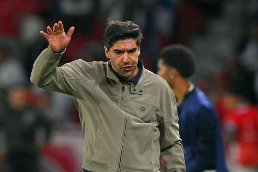 Abel cumprirá suspensão no primeiro jogo da semifinal da Libertadores Abel cumprirá suspensão no primeiro jogo da semifinal da Libertadores