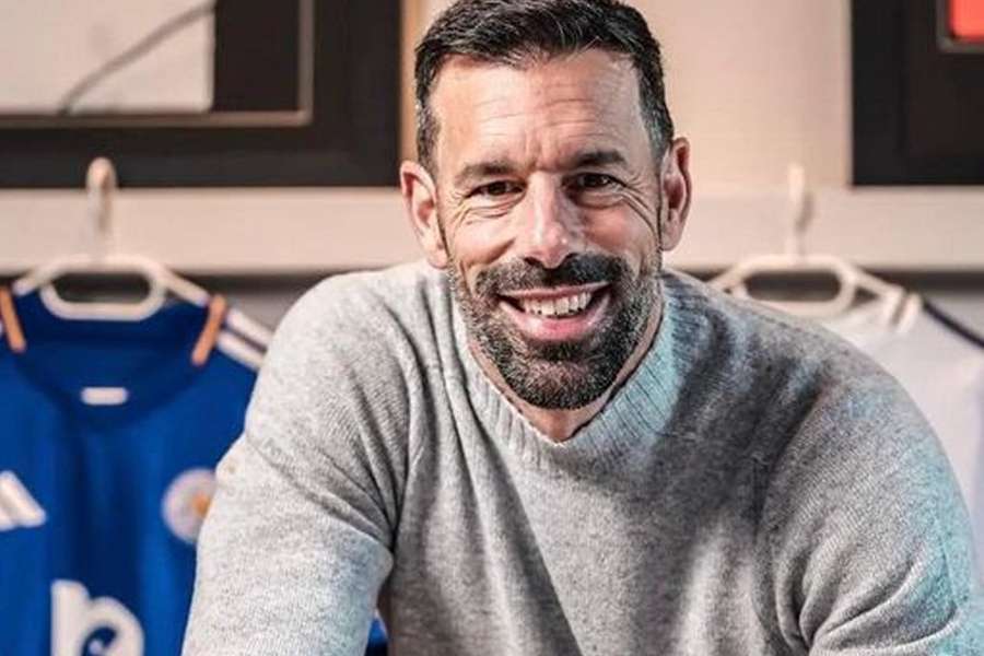 Leicester boss Van Nistelrooy confirms Barry-Murphy coaching coup