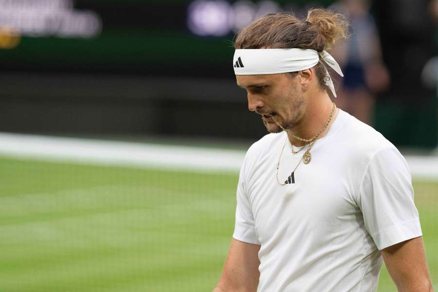 Alex Zverev v akcii na Wimbledone