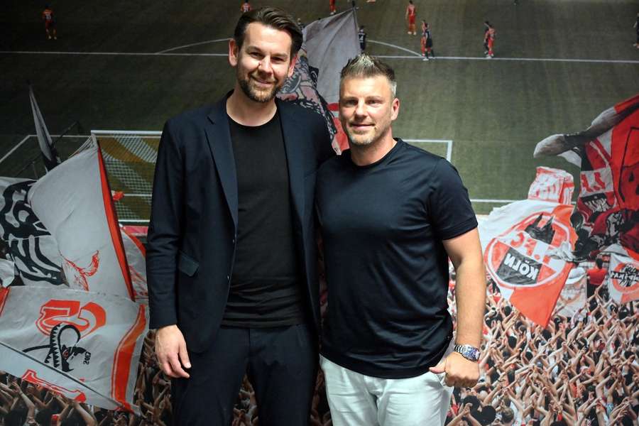 Lukas Kwasniok (r.) an der Seite von Sportchef Thomas Kessler beim 1. FC Köln.