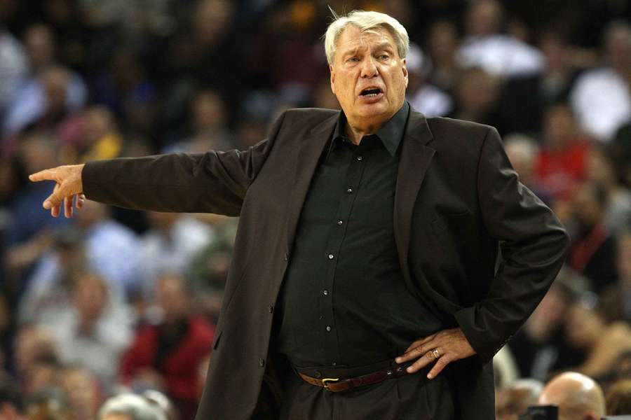 Don Nelson marcou época na NBA Don Nelson marcou época na NBA