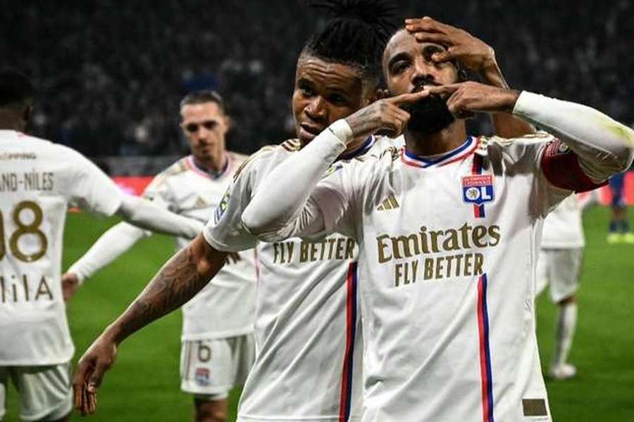 Lacazette fez o golo da vitória do Lyon aos 37 minutos