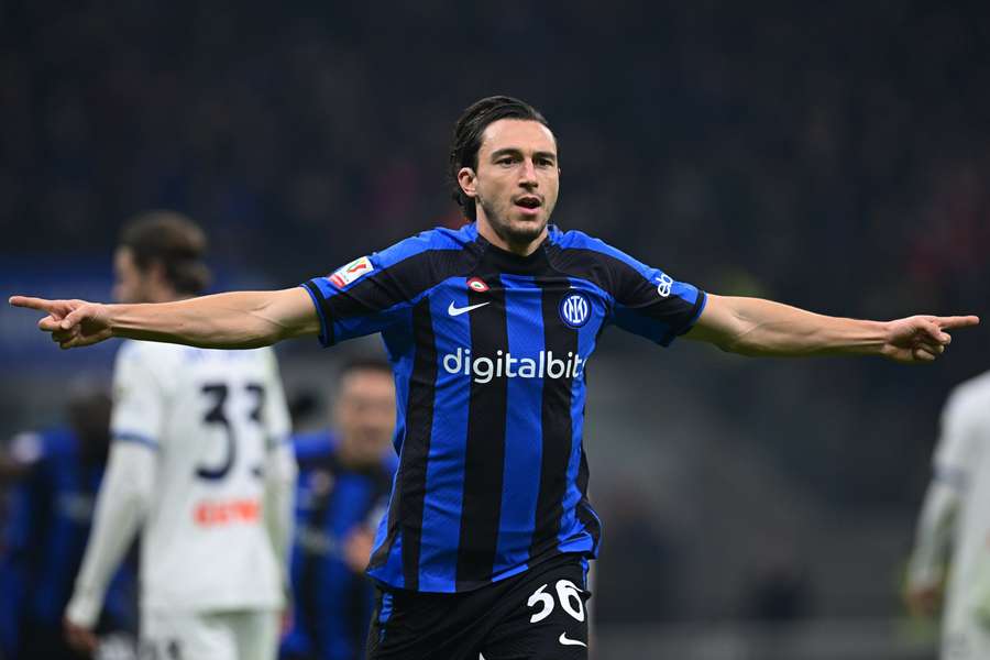 Darmian comemora gol da classificação da Inter