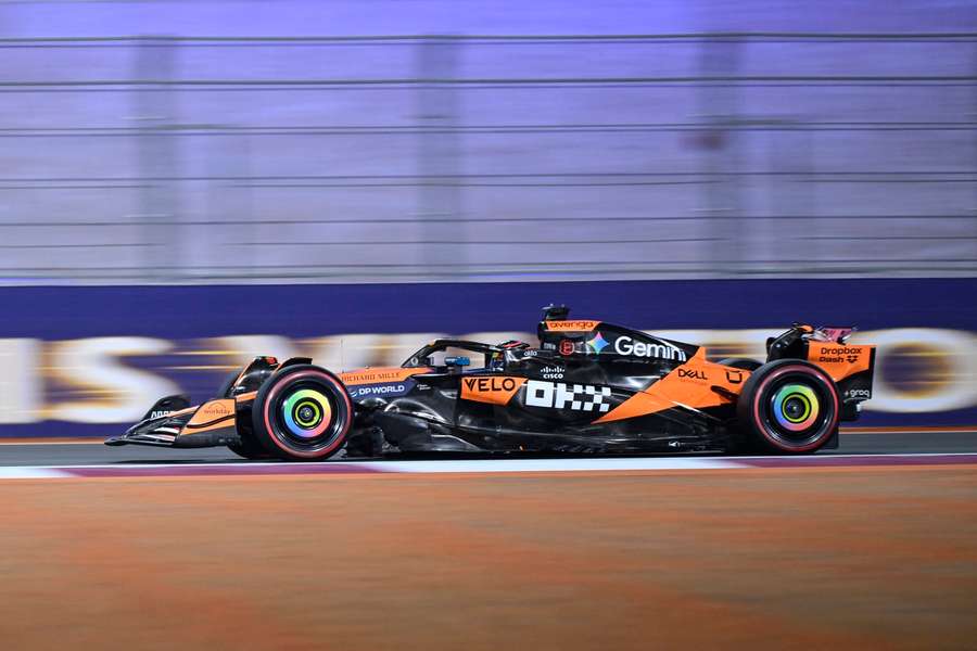 Piastri má dôvod na radosť.