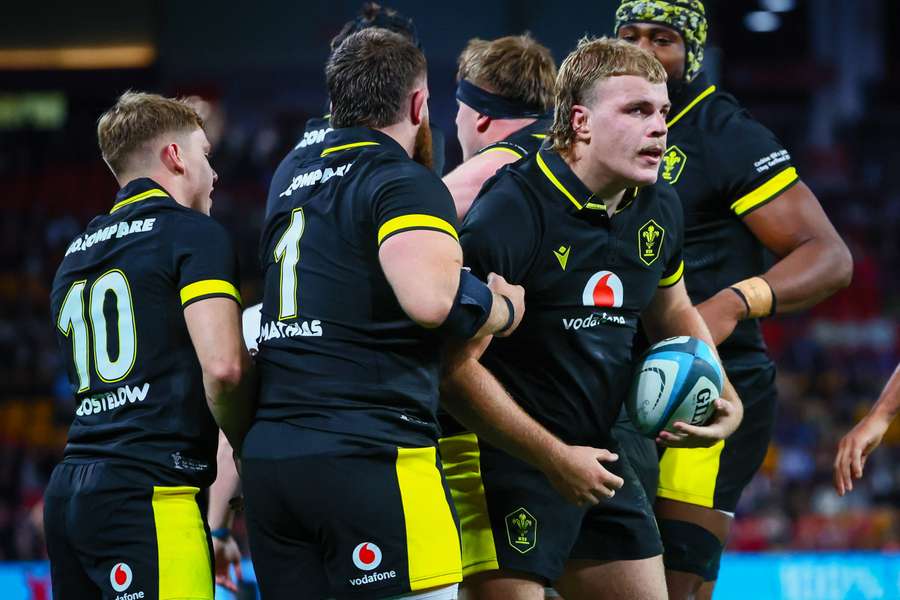 Wales edge Queensland Reds to snap long losing streak Wales edge Queensland Reds to snap long losing streak