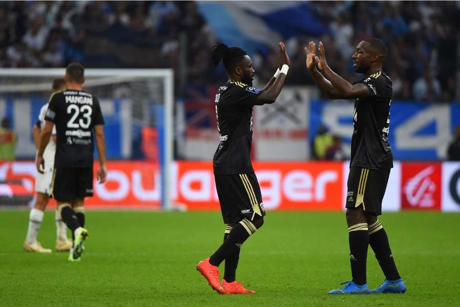 Diallo e Avinel celebram vitória do Ajaccio para cima do Olympique