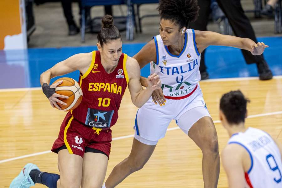 María Conde, ante Jasmine Keys