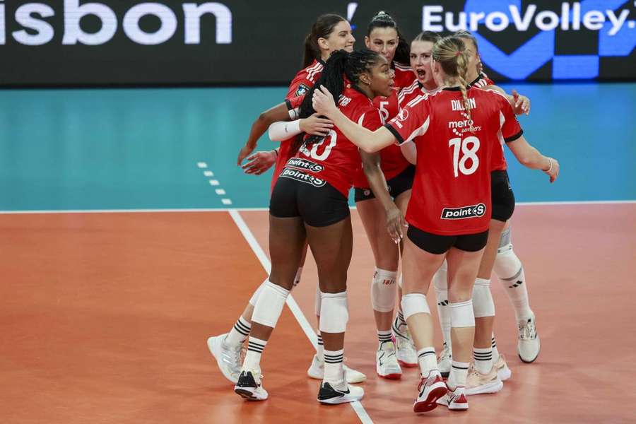 Benfica venceu o Banka Branik, da Eslovénia, por 0-3