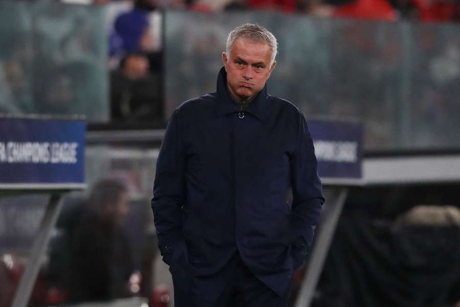 Mourinho nemohl věřit svým očím. Mourinho nemohl věřit svým očím.