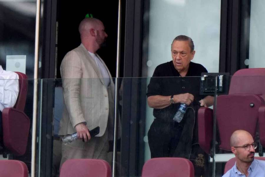 Sullivan (R) attends the London Stadium Sullivan (R) attends the London Stadium