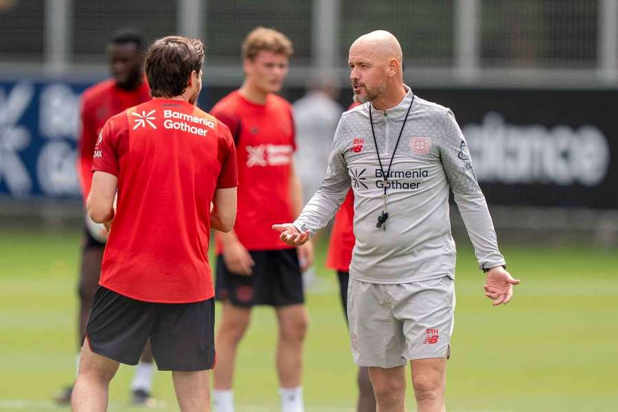 Ten Hag a condus primul antrenament al lui Leverkusen