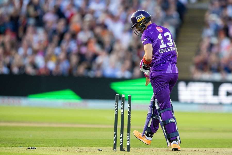 There's no love lost between Du Plessis or Warner