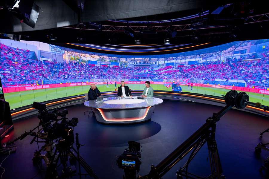 Ve studiu k derby Sparta - Slavia budou poprvé fanoušci, v akci bude 20 kamer i dron