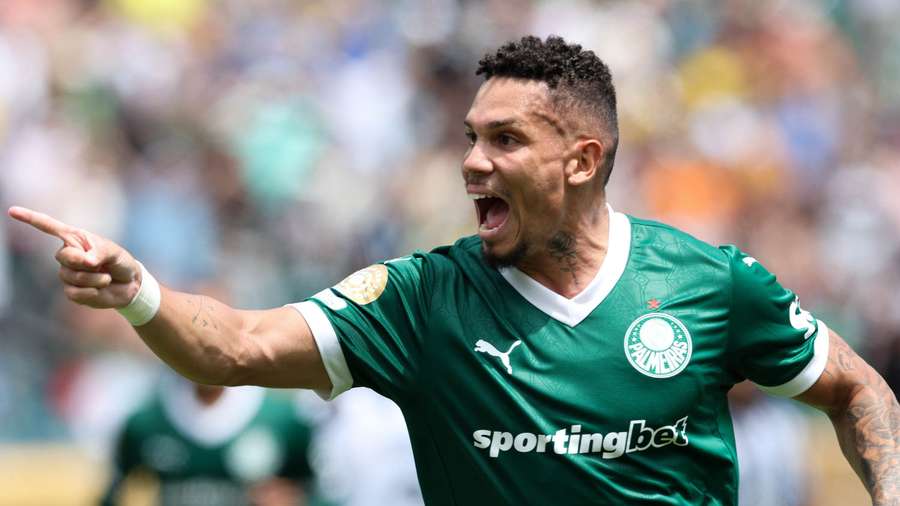 Paulinho foi importante na disputa do Mundial de Clubes Paulinho foi importante na disputa do Mundial de Clubes