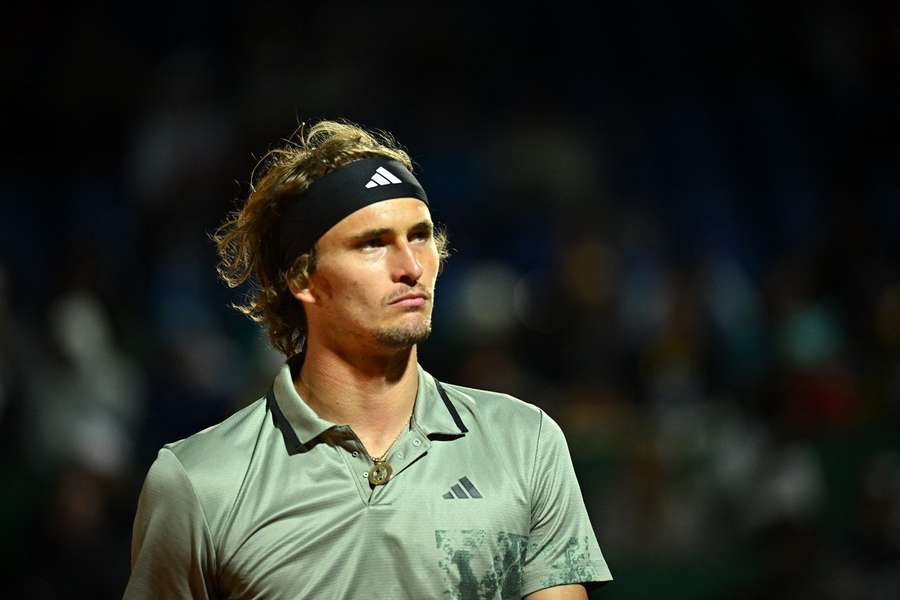 Zverev po porážce v Monte Carlu kritizoval Medveděva za nesportovní chování.