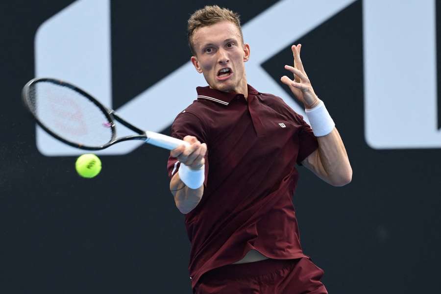 Jiří Lehečka se vyhnul nečekané porážce. Jiří Lehečka se vyhnul nečekané porážce.