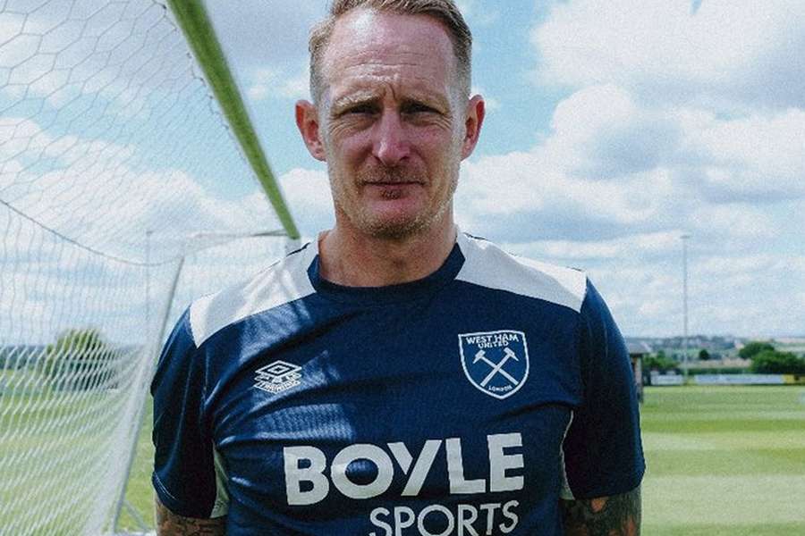 West Ham name new keeper coaching chief