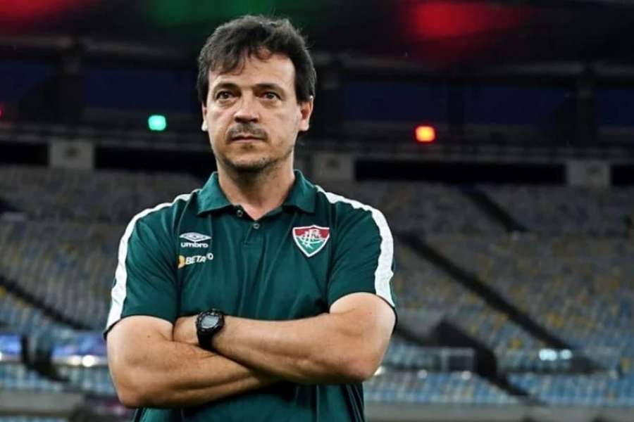Fernando Diniz vai na segunda temporada no Fluminense