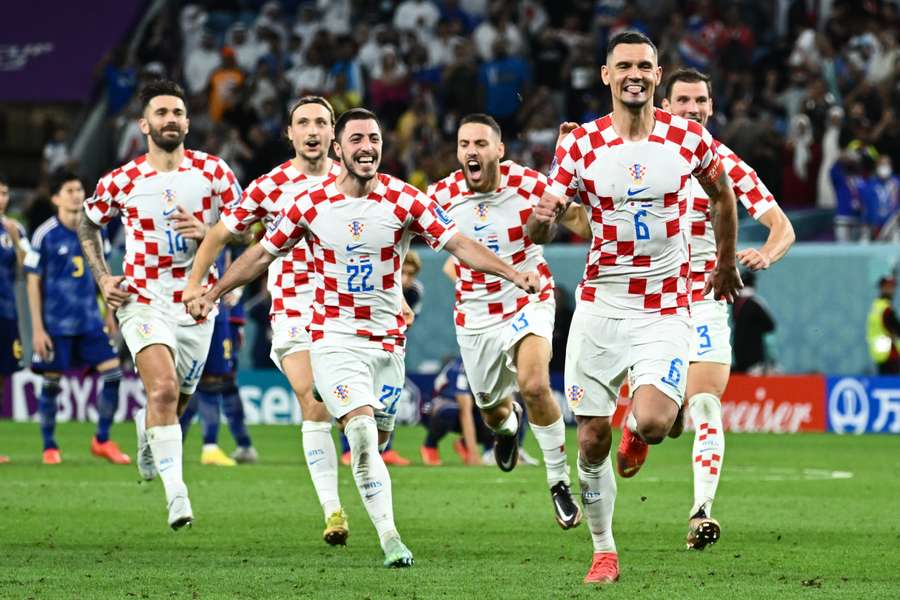 Kroatien gik videre efter en sejr i straffesparkskonkurrencen mod Japan.