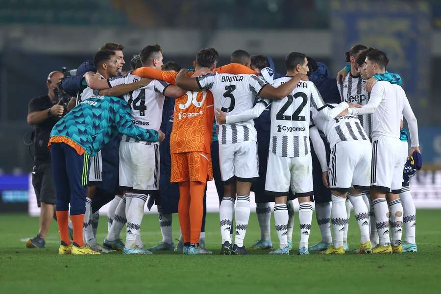 Juventus, i dirigenti parlano alla squadra: "Difenderemo il club, voi pensate a fare punti"