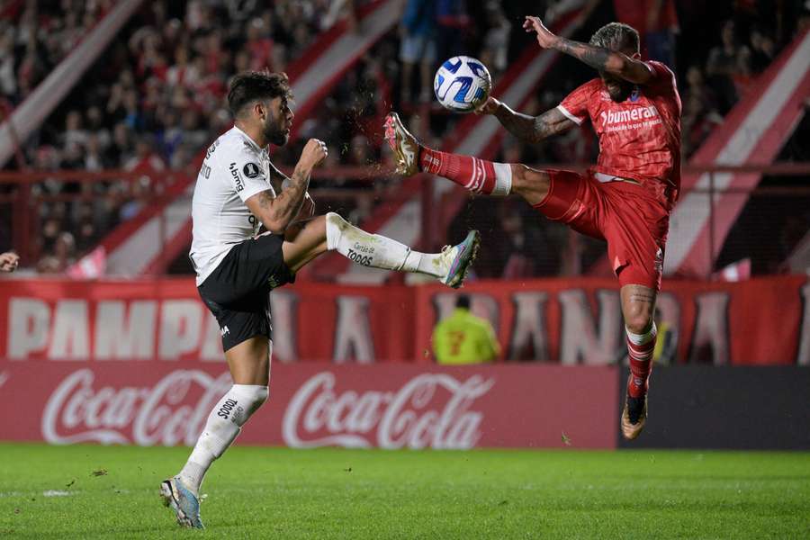 Corinthians teve um jogador a mais nos 10 últimos minutos