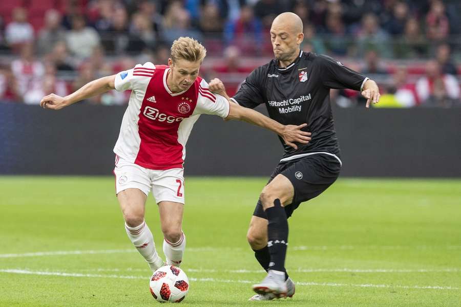 Nicklas Pedersen i duel med Frenkie De Jong i 2018. 