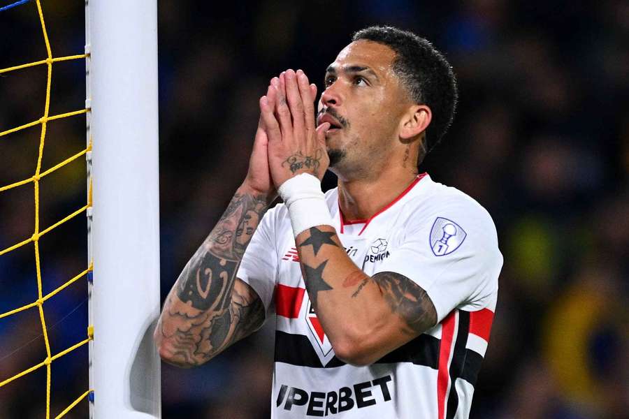 Luciano perdeu a grande chance do São Paulo na partida Luciano perdeu a grande chance do São Paulo na partida