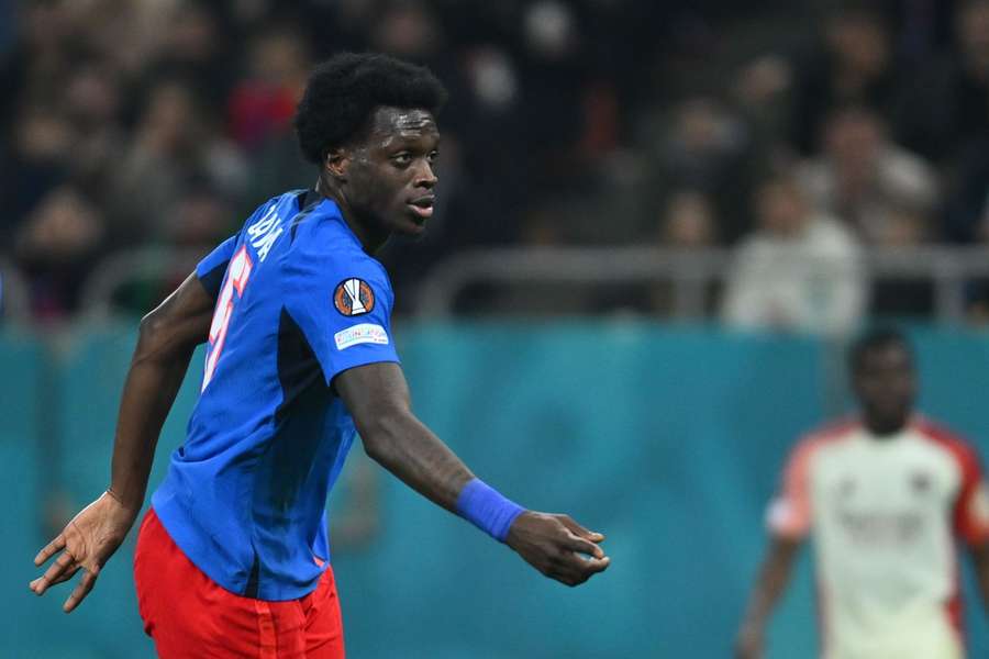 Joyskim Dawa este din nou apt de joc pentru FCSB după o pauză de 8 luni cauzată de o accidentare