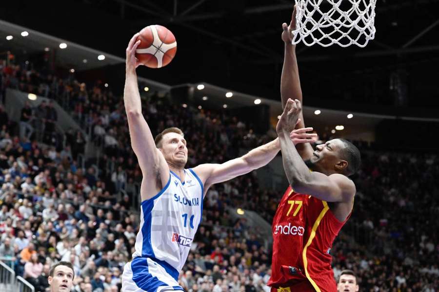 Slovenská basketbalová reprezentácia nestačila na španielskeho favorita. Slovenská basketbalová reprezentácia nestačila na španielskeho favorita.