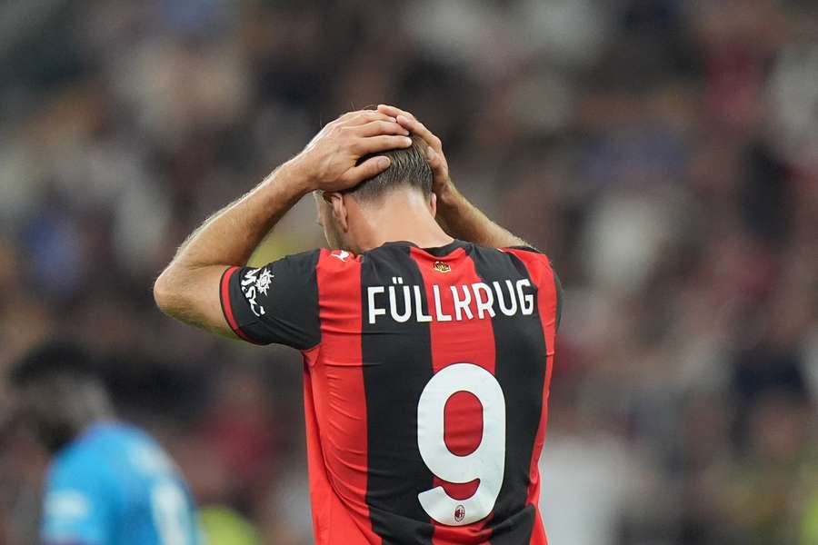 Niclas Füllkrug und Mailand verpassen die Champions League. Niclas Füllkrug und Mailand verpassen die Champions League.