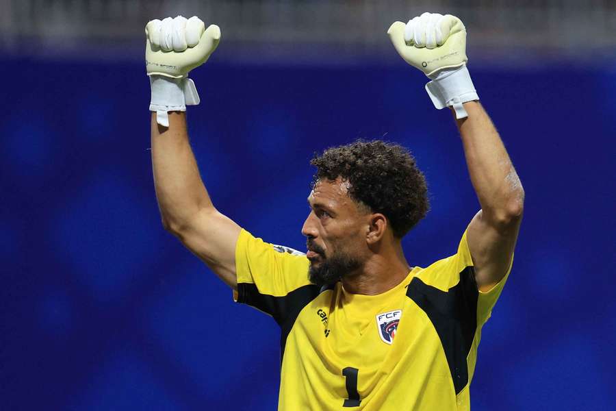 Vozinha foi o melhor em campo no jogo contra a Espanha Vozinha foi o melhor em campo no jogo contra a Espanha