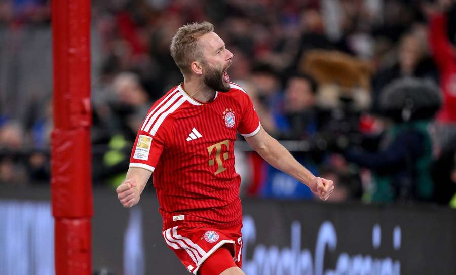 Laimer celebrates his goal