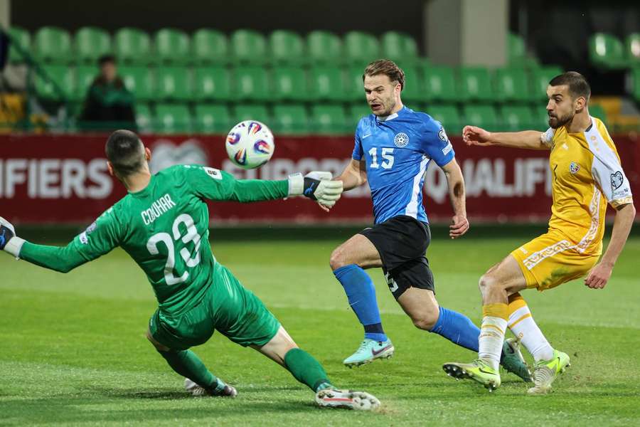 Sappinen fez o segundo golo da Estónia, batendo o guarda-redes Andrei Cojuhar
