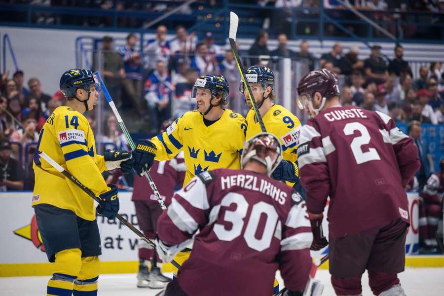 Sweden beat Latvia 7-2 in Ostrava