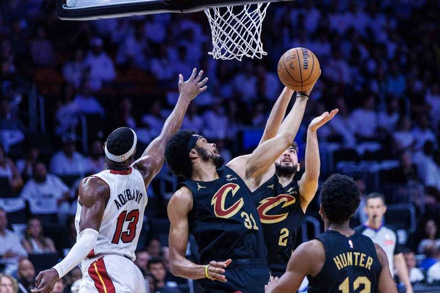 Cleveland Cavaliers już w drugiej rundzie play-off, Golden State Warriors – o krok