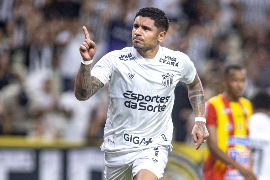 Galeano fez dois gols em Ceará 2x0 Juazeirense