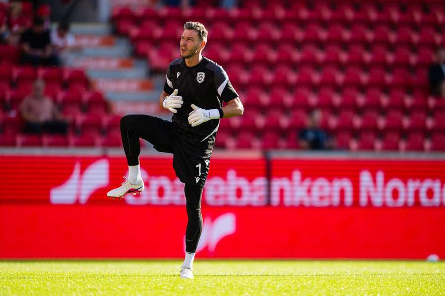 Fotbalový gólman Pavlenka bude po operaci chybět PAOKu několik měsíců Fotbalový gólman Pavlenka bude po operaci chybět PAOKu několik měsíců