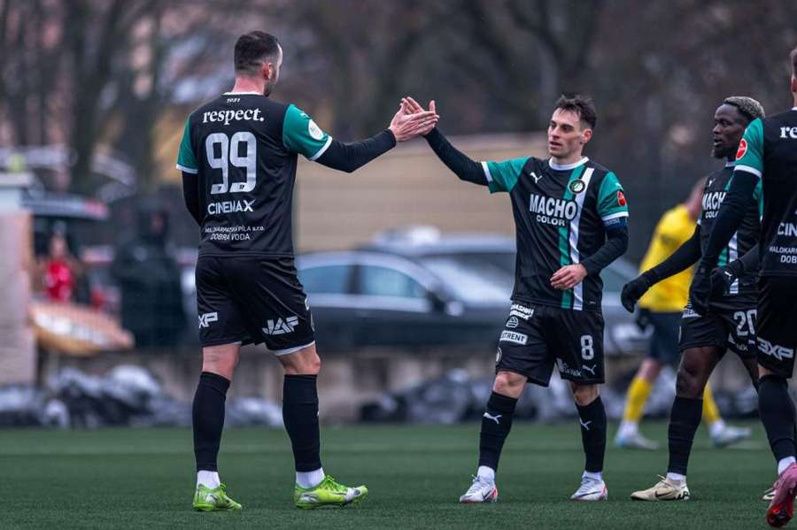 Marek Fábry (vľavo) už v drese Malženíc.